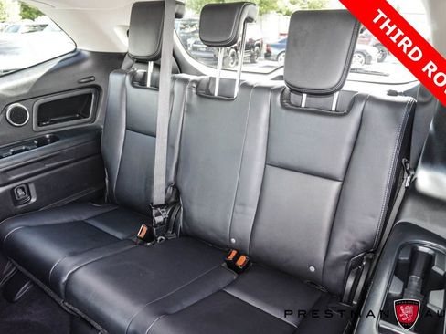 Used 2022 Subaru Ascent Limited w/ Technology Package AWD/4WD image 4