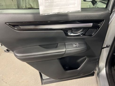 Used 2025 Honda CR-V EX-L image 19