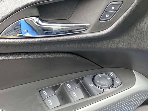 Used 2024 Chevrolet Trax RS w/ Driver Confidence Package image 26