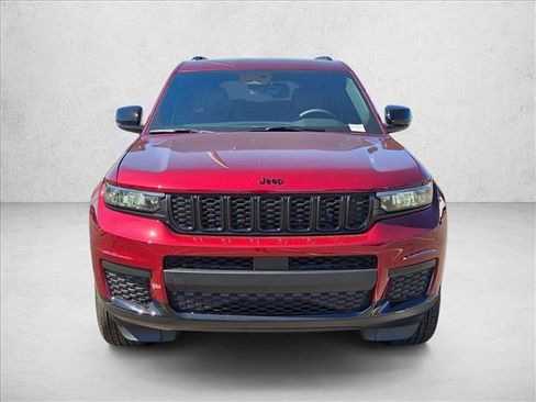 New 2025 Jeep Grand Cherokee L Altitude image 6