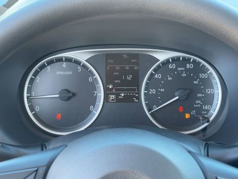 New 2025 Nissan Kicks S image 18