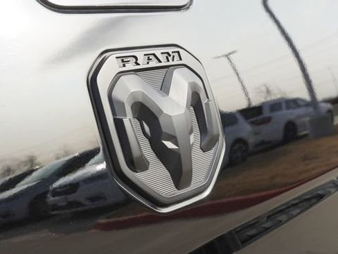 Used 2024 RAM 2500 Limited image 12