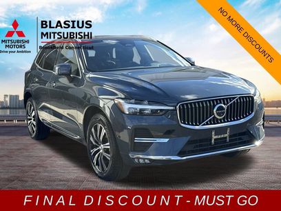 Used 2022 Volvo XC60 B5 Inscription w/ Advanced Package