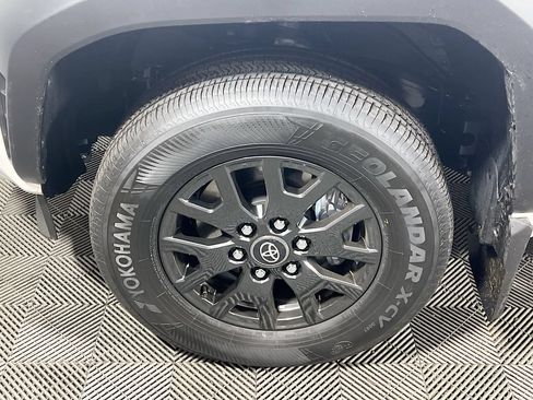 Certified 2026 Toyota 4Runner SR5 AWD/4WD image 24