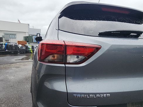 Used 2022 Chevrolet TrailBlazer LT FWD image 10