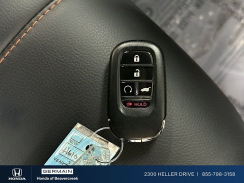 Used 2025 Honda Pilot TrailSport image 34