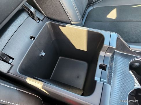 New 2025 Jeep Grand Cherokee Altitude image 40