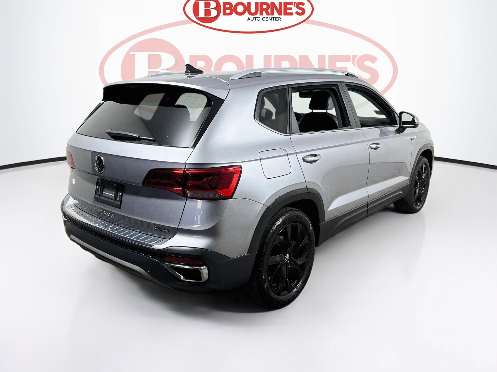 Used 2023 Volkswagen Taos SE w/ Black Wheel Package AWD/4WD image 10