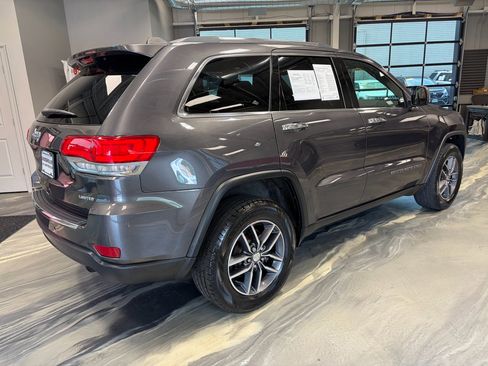Used 2017 Jeep Grand Cherokee Limited AWD/4WD image 29