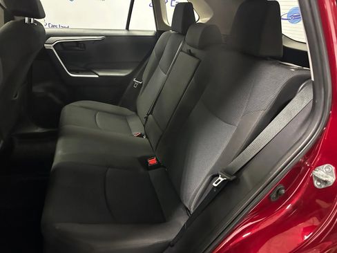 Used 2022 Toyota RAV4 LE image 15