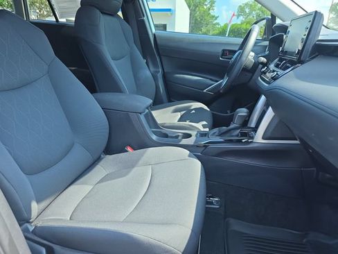 Used 2022 Toyota Corolla Cross LE AWD/4WD image 30
