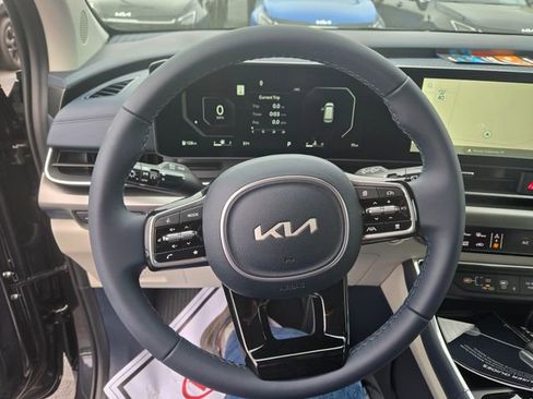 New 2026 Kia Carnival SX FWD image 17