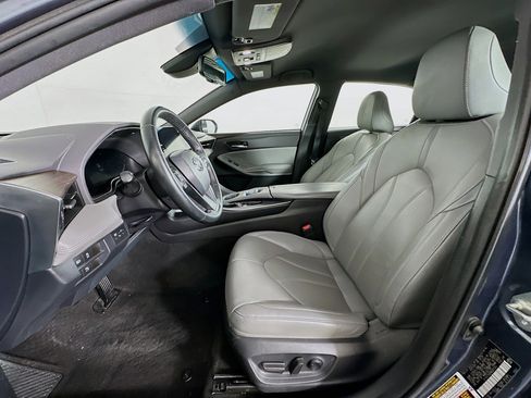 Used 2021 Toyota Avalon XLE image 13
