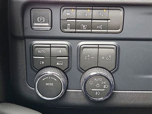 New 2026 Chevrolet Tahoe LT w/ Comfort Package AWD/4WD image 21