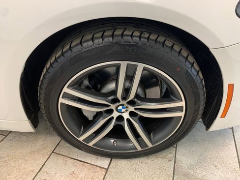 Used 2022 BMW 530i xDrive w/ Premium Package image 9