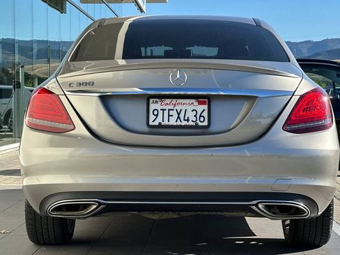 Used 2019 Mercedes-Benz C 300 Sedan image 4