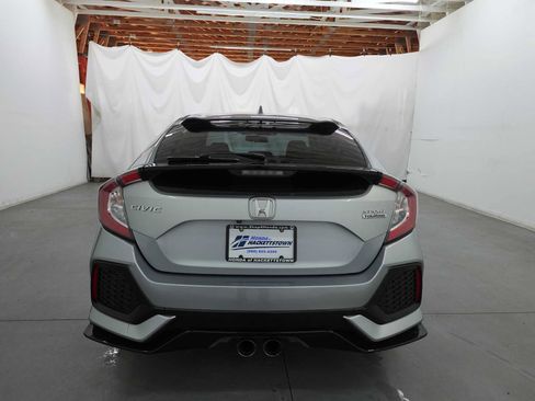 Used 2019 Honda Civic Sport Touring image 6