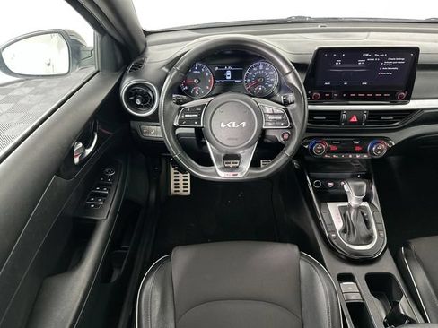 Used 2022 Kia Forte GT-Line w/ GT-Line Premium Package FWD image 3