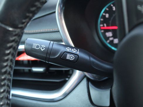 Used 2018 Chevrolet Equinox Premier image 38