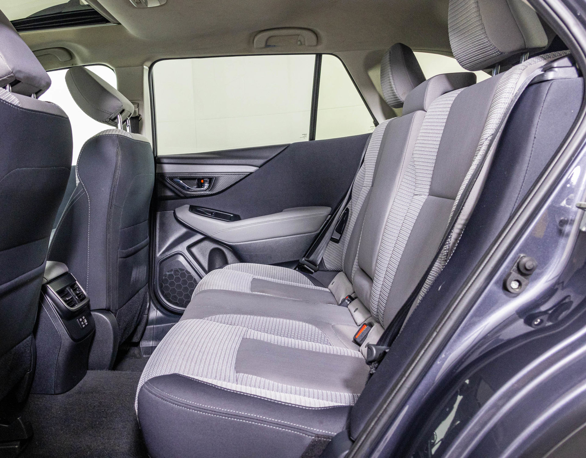 Used 2024 Subaru Outback Premium AWD/4WD image 40