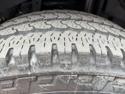 Used 2024 RAM 2500 Laramie w/ Safety Group AWD/4WD image 11