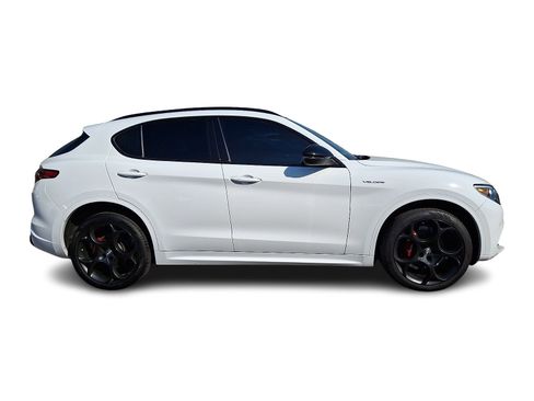 Used 2023 Alfa Romeo Stelvio Veloce AWD/4WD image 7
