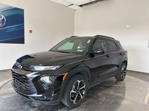 Used 2022 Chevrolet TrailBlazer RS image 2