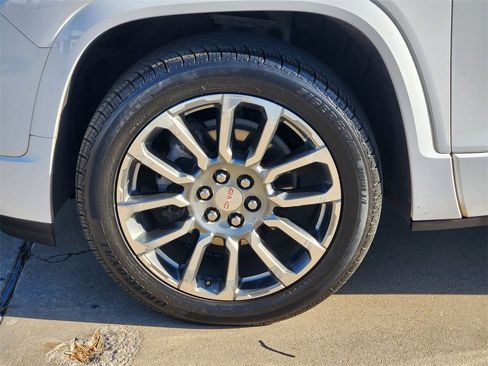 Used 2023 GMC Acadia Denali image 10