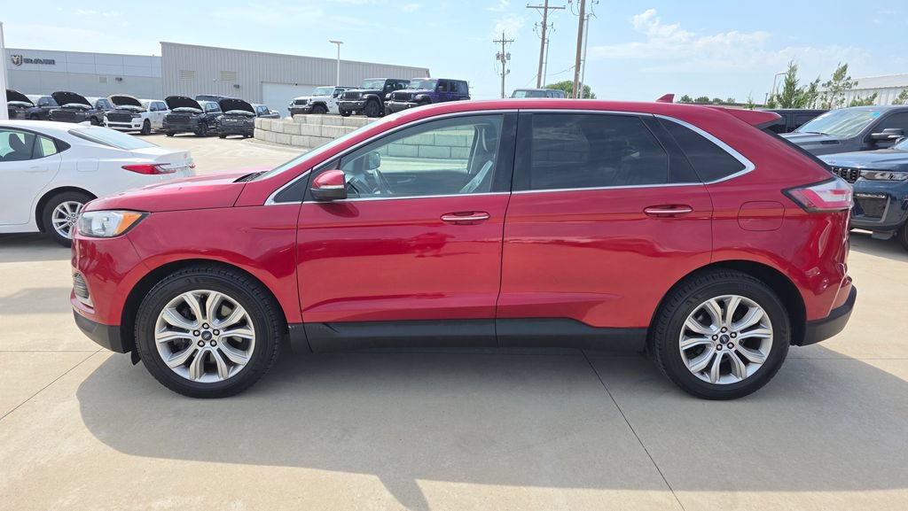 Used 2020 Ford Edge Titanium AWD/4WD image 2