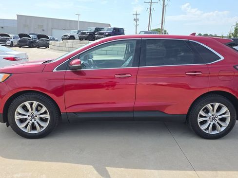 Used 2020 Ford Edge Titanium AWD/4WD image 2