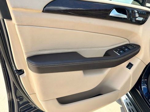 Used 2019 Mercedes-Benz GLE 400 4MATIC image 22