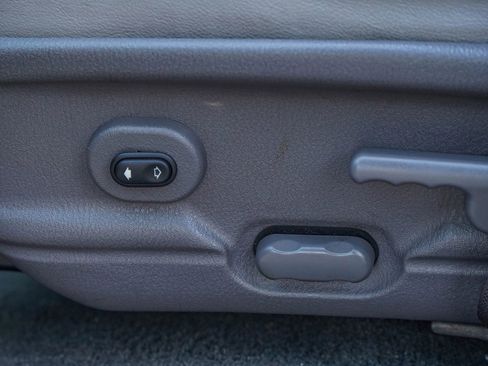 Used 2005 Ford Explorer Sport XLT image 33