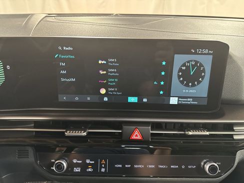 New 2026 Kia Sportage EX w/ EX Panoramic Sunroof Package image 21