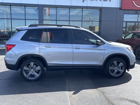 Used 2020 Honda Passport Touring image 2