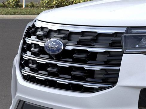 New 2026 Ford Explorer Active image 17
