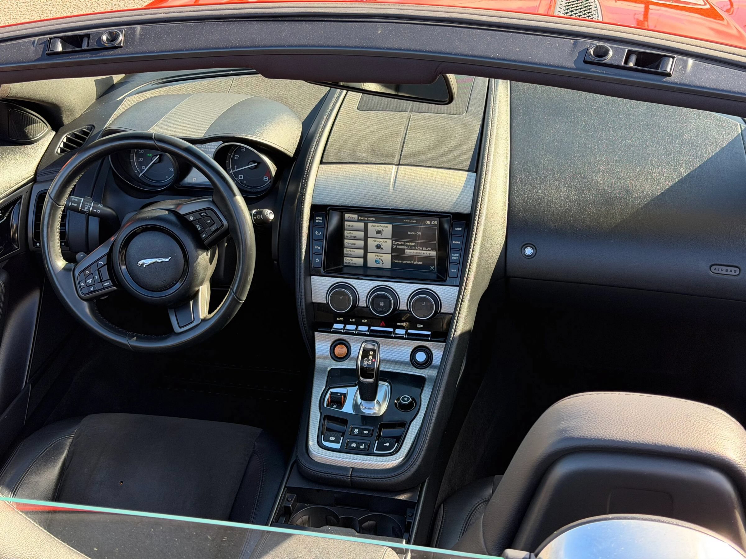 Used 2015 Jaguar F-TYPE Convertible RWD image 16