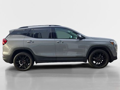 Used 2024 GMC Terrain SLT w/ Elevation Edition image 7