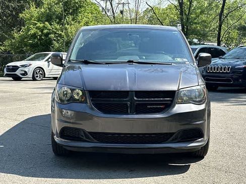 Used 2017 Dodge Grand Caravan SE FWD image 17
