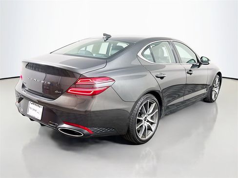 Used 2025 Genesis G70 2.5T image 7