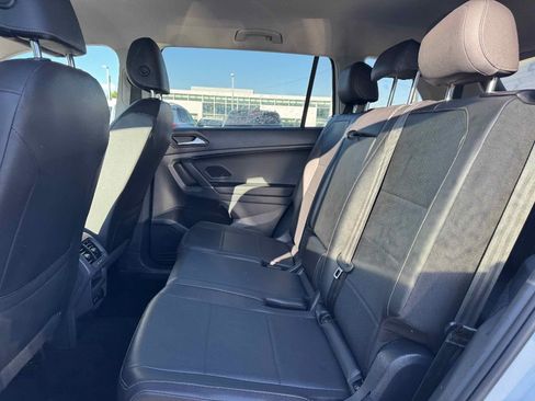 Used 2020 Volkswagen Tiguan SE w/ 3rd Row Seat Package image 23