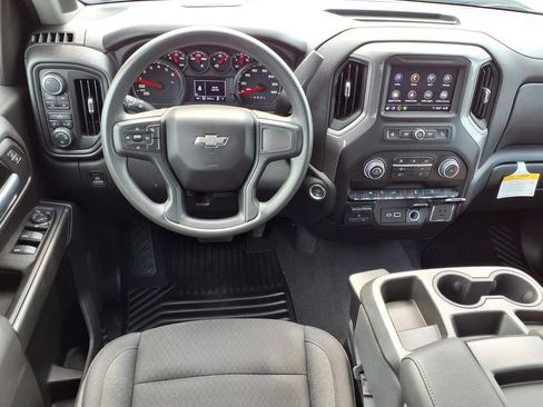 Used 2023 Chevrolet Silverado 1500 Custom Trail Boss w/ LPO, Dark Essentials Package AWD/4WD image 4
