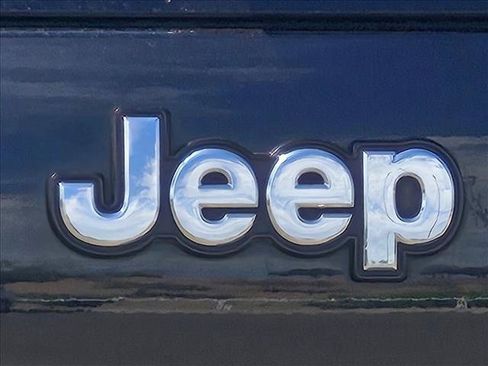 Used 2014 Jeep Cherokee Latitude FWD image 28