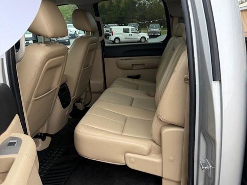Used 2011 Chevrolet Silverado 3500 LT w/ Interior Plus Package AWD/4WD image 14