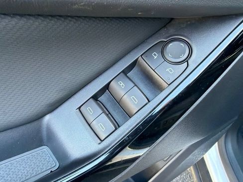 Used 2026 Chevrolet Equinox LT w/ Convenience Package II FWD image 17