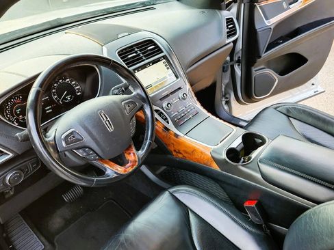 Used 2016 Lincoln MKX Select w/ Select Plus Package AWD/4WD image 25
