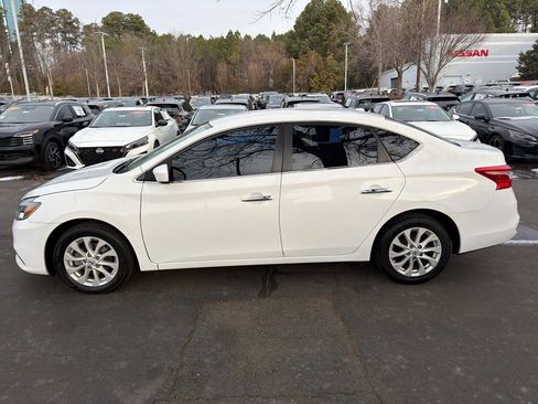 Used 2019 Nissan Sentra SV image 4