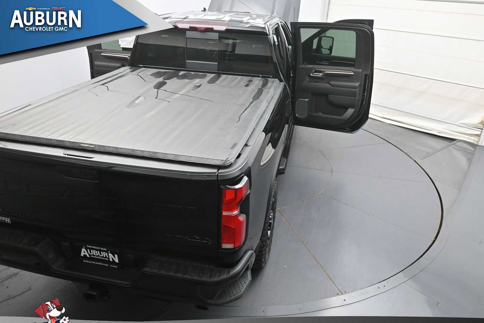 Used 2024 Chevrolet Silverado 2500 High Country w/ High Country Premium Package AWD/4WD image 48
