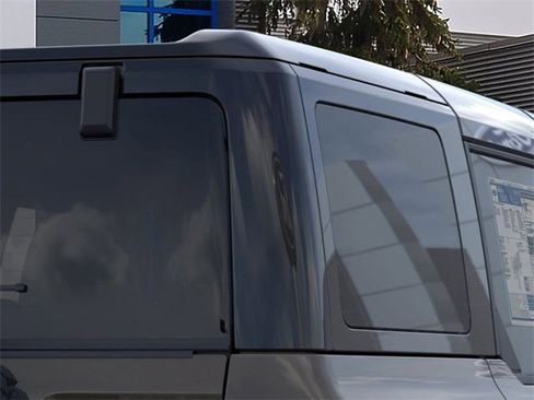 New 2025 Ford Bronco Outer Banks w/ Sasquatch Package image 25