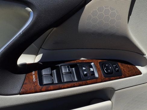 Used 2010 Lexus IS 250 w/ Premium Pkg Value Edition RWD image 16