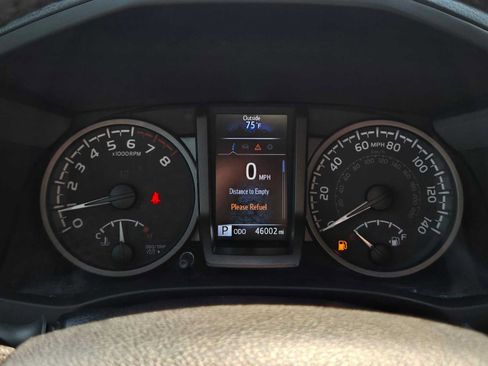 Used 2022 Toyota Tacoma TRD Off-Road w/ Technology Package AWD/4WD image 29